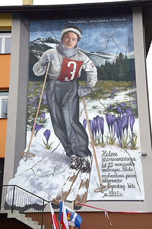 Mural na budynku Szkoly Podstawowej im. Heleny Marusarzowny w Pogorskiej Woli
